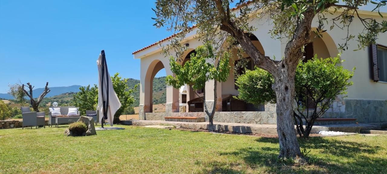 House Castiadas Tra Mare E Montagna Exterior photo