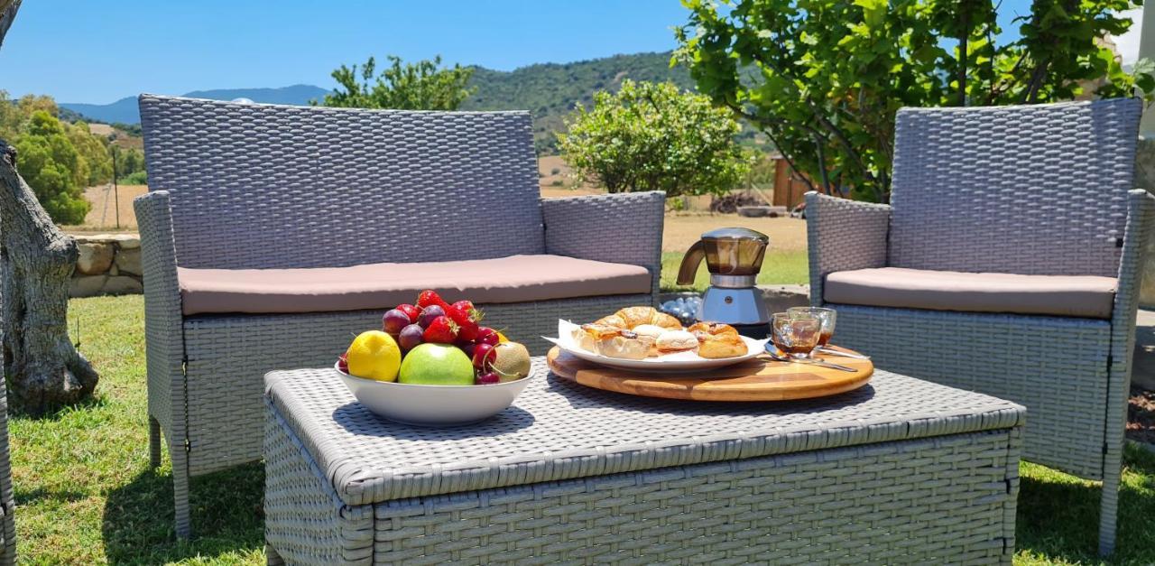 House Castiadas Tra Mare E Montagna Exterior photo